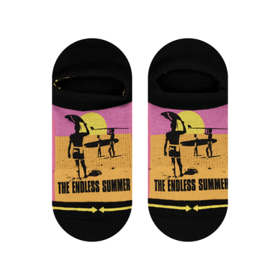 Endless summer no show, ankle socks, incognito, same image, text, movie, famous cinema, surfing, surfboards, surfers, beach, orange, yellow, pink. Endless summer, black shadow, surf, surfboard, surf theme, pink, orange, movie, documentary, iconic, sun, long board, hang loose,