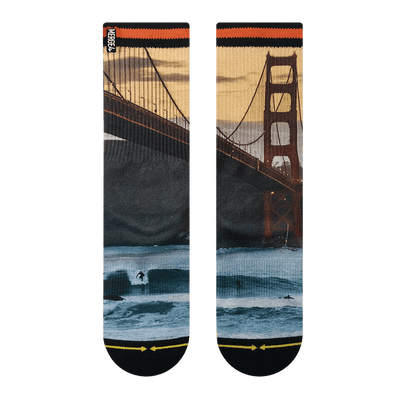 golden gate bridge, golden sky, hills, San Fransisco, surfing, waves, surfers, ride the wave, crashing waves, majestic, classic scene.